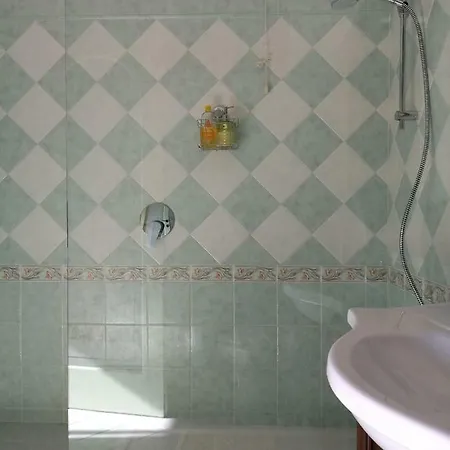 Ai Gerani Bed & Breakfast Salò